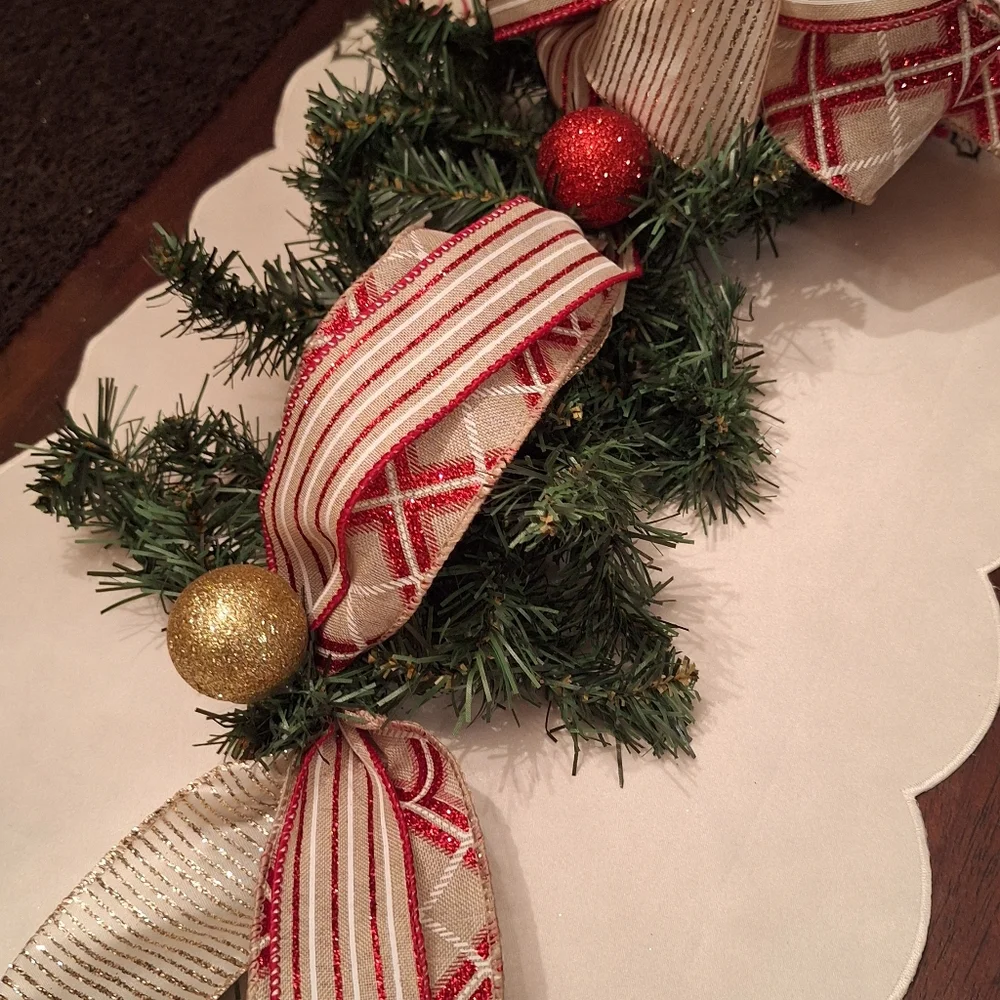 Festive Holiday Centerpiece with Red and Gold Accents